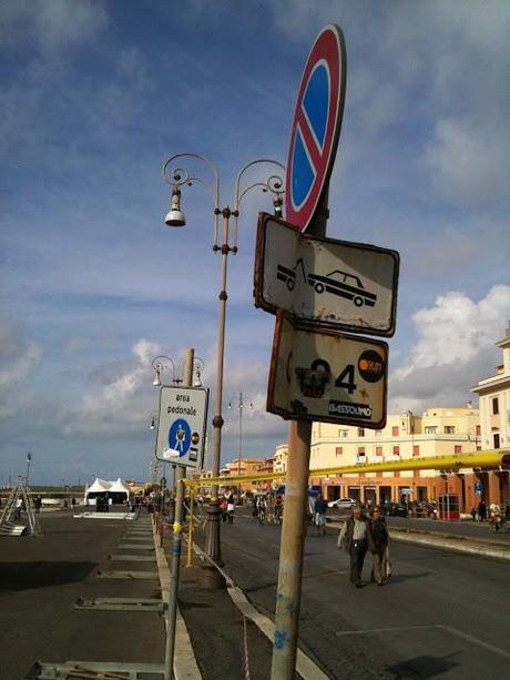 Pedonalizzazioni del Lungomare di Ostia? Bellissimo, però... Tante foto di degrado