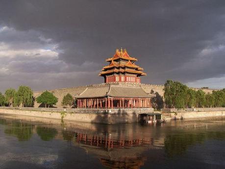 800px-Sunset_of_the_Forbidden_City_2006