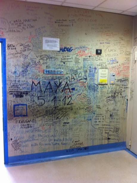 Al San Camillo la Cappella Sistina dei coatti. Spray, pennarelli e penne sul muro pure nel reparto prematuri di neonatologia