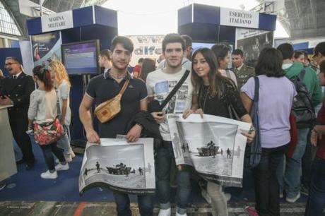 Bari/ Stand della Difesa al Salone dello Studente. Breve interviste con i referenti dei corner della Difesa e Reportage Fotografico