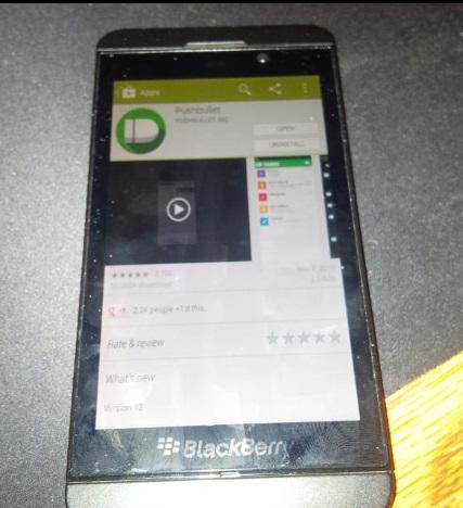 BB Android2 Ecco le prime immagini del supporto al Google Play Store su smartphone BlackBerry