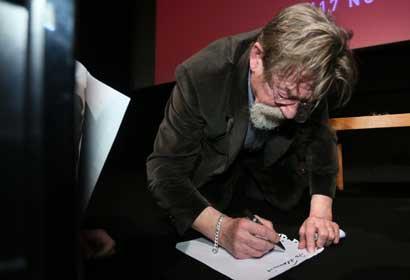 Roma incontra John Hurt