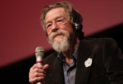 Roma incontra John Hurt