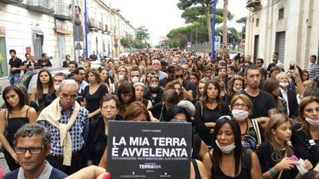 Stop biocidio in Campania. Cresce la protesta