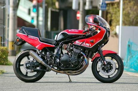 Suzuki GS 1200 SS by Quarter