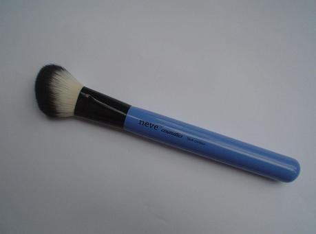 Review: Glossy Artist Pennelli Neve Cosmetics