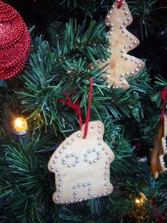 I biscotti  di Natale ...per  decorare l'albero...