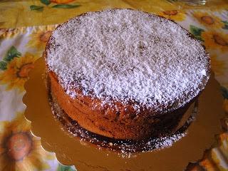 TORTA LEGGERA ALLO YOGURT E FRUTTI DI BOSCO