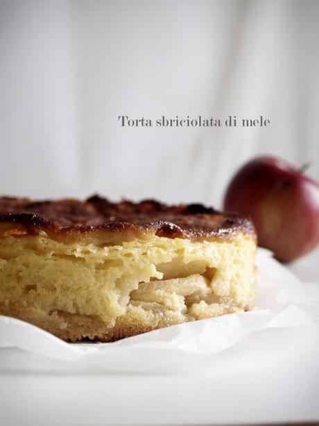 Torta sbriciolata di mele. L’eau de parfum “Tort de mel”.