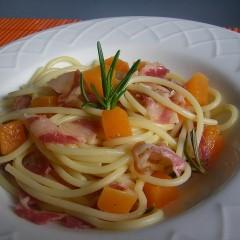 spaghetti-zucca-e-pancetta