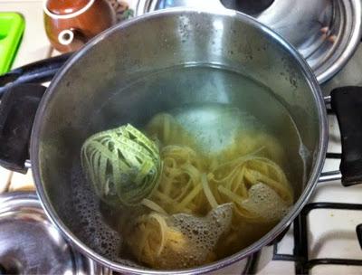 Tagliatelle salsiccia e funghi