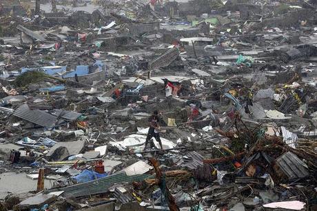 La devastazione del tifone Haiyan (foto di Mans Unides) Tifone Haiyan - Filippine
