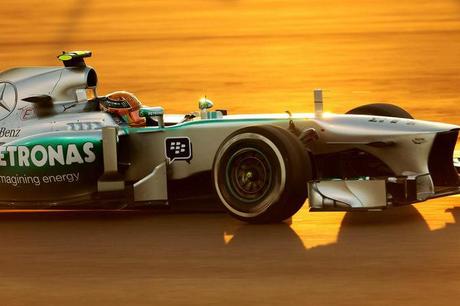 Lewis-Hamilton_qualifiche_GP_Abu_Dhabi_2013 (2)