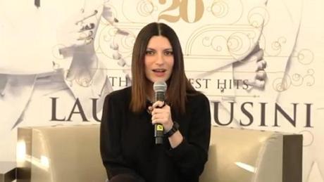 C 4 articolo 2009106 upiFoto1F Laura Pausini, un greatest hits per celebrare i suoi 20 anni in musica