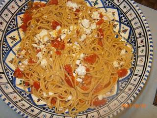 Spaghetti con Pomodorini e Feta