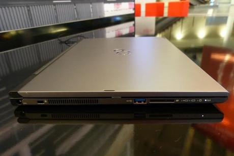 Fujitsu - Lifebook-T904 - 3