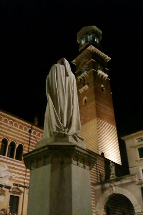 Merli, campanili e statue