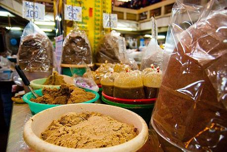 File:Kapi chiang mai warorot market 01.jpg