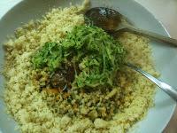 COUS COUS ALLA MARINARA CON JULIENNE DI ZUCCHINE