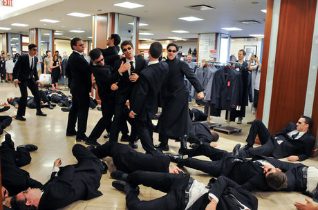 Movies in Real Life: scene da film Movies In Real Life - Matrix