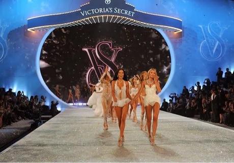 Victoria's Secret, Miranda Kerr e le illusioni femminili.