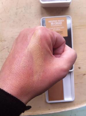 Une Intuitive Touch BB cream Foundation : amore a prima vista =)