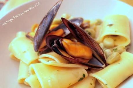 Paccheri con cozze, fave e pecorino