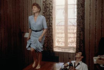 Un affare di donne di Claude Chabrol. 1988