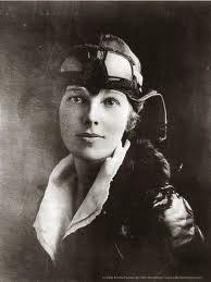  Amelia Earhart aviatrice