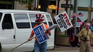 La riforma dell'assicurazione sanitaria Obamacare rischia di impuntarsi per problemi tecnici e per gli ostacoli posti dai repubblicani. Obama ora rischia.