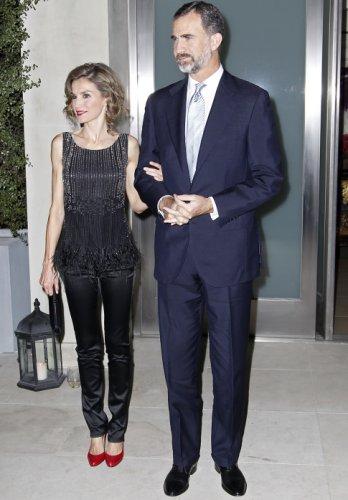 Con le scarpe rosse, Letizia di Spagna goes to Hollywood