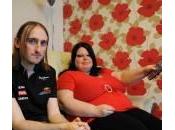 Debbi Wood, gelosa ragazzo, sottopone test della verità ogni giorno