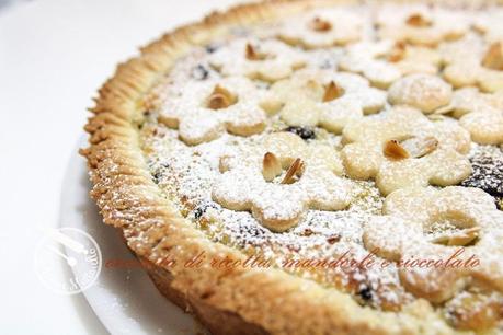 crostata di ricotta, mandorle e cioccolato