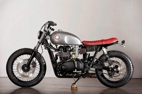 Triumph Bonneville by Kiddo Motors