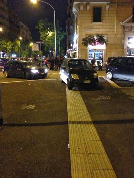 Via Albalonga, leggete cosa diavolo è successo ieri sera. Si è superato il limite, del limite, del limite. Roma, tiratisù ora o mai più!