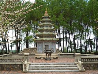 Vietnam: Huế, la vecchia città imperiale e Da Nang e le Montagne di Marmo