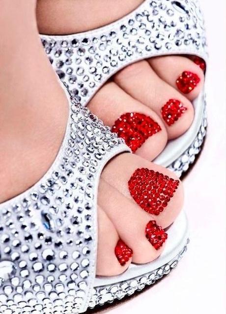 Swarovski shoes AND toenails? Yes, please and thank you.