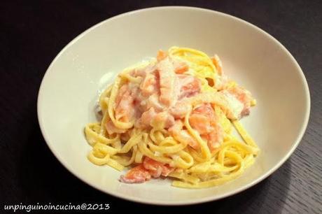 Ispirazioni di un raduno speciale: Fettuccine con latte di cocco e salmone marinato