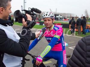 il vincitore della sfida ciclisti Michele Scarponi
