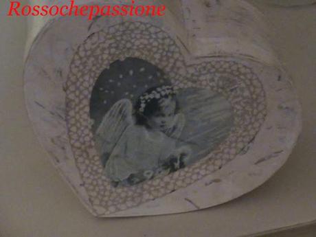 Scatola shabby con angelo vintage.