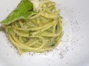 Spaghetti pesto piselli;noci basilico