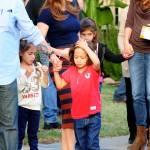 Jennifer Lopez, i gemellini con lei sul set di The Boy Next Door 07