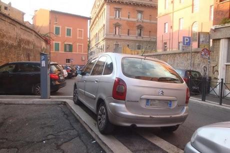 MA I PIZZARDONI DOVE SONO? QUALCUNO LI HA VISTI? GUARDATE CHE MERDAIO A TRASTEVERE! OVVIAMENTE NESSUNA MULTA