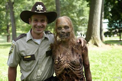 THE WALKING DEAD: QUANDO I FAN PRENDONO TROPPO SUL SERIO L'OGGETTO DELLA LORO PASSIONE!