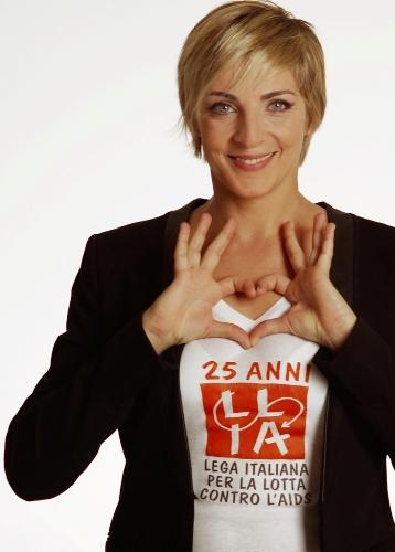 Elena Di Cioccio HIV, la campagna Lila “Progetto DONNA   prevenzione al femminile” con testimonial Elena Di Cioccio