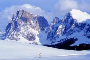 NEWS. DOLOMITI.IT: “Febbre del Fondo” sulle piste dell’Alpe di Siusi. Sconti e lezioni private per imparare a sciare divertendosi.