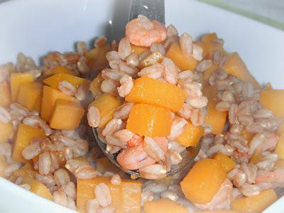 Farro allo zenzero con zucca e gamberetti