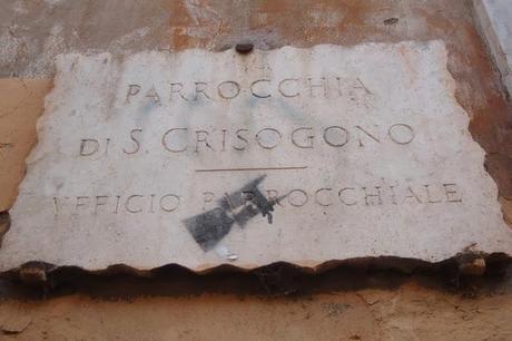 LE TRACCE DELLA RECENTE CALATA BARBARA SONO ANCORA LI', BEN VISIBILI. A QUANDO IL DIVIETO DI MANIFESTARE IN CENTRO? E LA MESSA AL BANDO DELLE BOMBOLETTE?