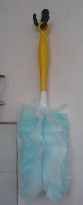 Swiffer Duster ... il tango del pulito di Surfing the Web!