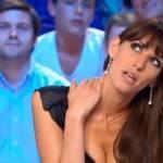 Doria Tillier mantiene la promessa: si spoglia in TV ma…(Video)